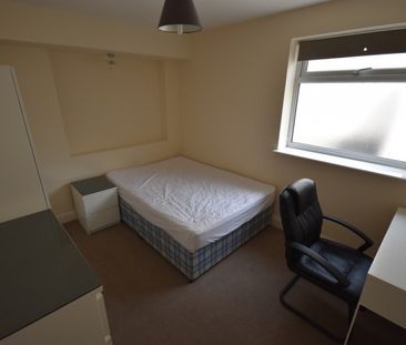 1 bed Room in Shared House - To Let - Photo 1