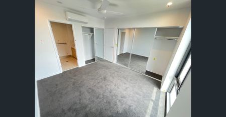 Brand-New Premiem Two-Bedroom Apartment - Photo 2
