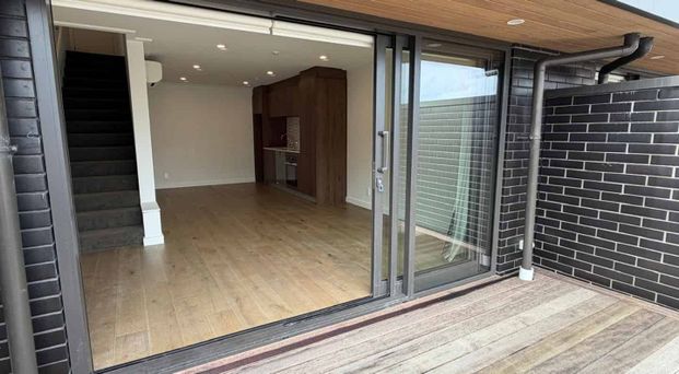 Brand new - Bedroom Townhouse - Photo 1