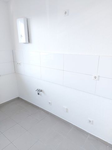 2 Zimmer, Küche, Bad suchen neuen Mitbewohner WBS erforderlich - Foto 3