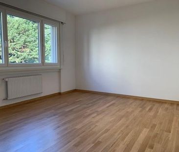 Appartement entièrement rénové de 3.5 pièces situé au 3ème étage av... - Foto 6