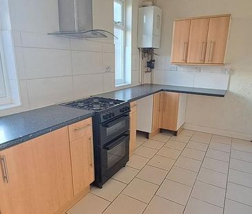 2 bedroom semi-detached house to rent - Photo 3