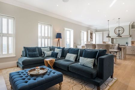 Petworth Road, Wormley, Godalming, Surrey, GU8 - Photo 3