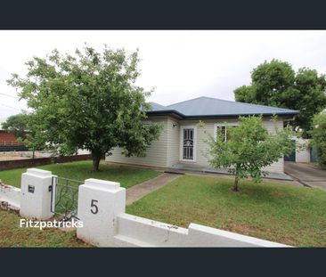 5 Sullivan Avenue, Wagga Wagga, NSW 2650 - Photo 5