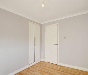 4 bedroom detached house to rent - Photo 5