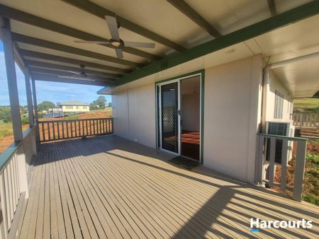 Beautiful Home With Scenic Views - Photo 2