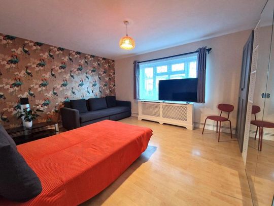 1 bedroom flat to rent - Photo 1