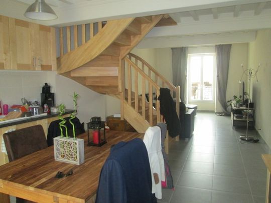 Location appartement 95 m², Maillane 13910 Bouches-du-Rhône - Photo 1