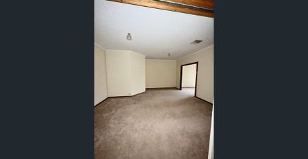 5 Bedroom Family Home with everything you need - Photo 3