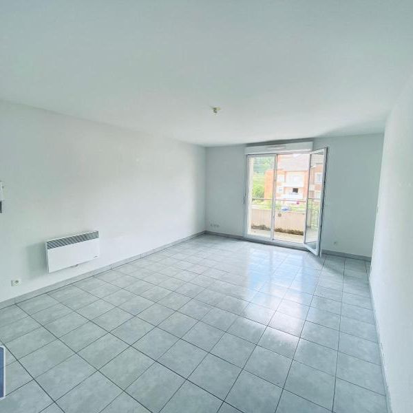 Location Appartement 2 pièces 47m² LE CATEAU CAMBRESIS 59360 - Photo 1