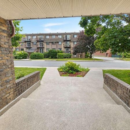 Logement 4 x 3 ½ – 1 200 $/mois 🔹 2 x 4 ½ – 1 380 $/mois - Photo 3