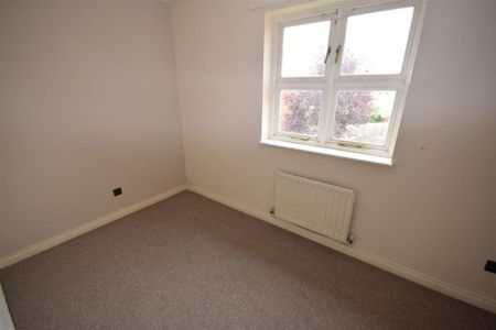 2 bedroom townhouse to rent - Photo 4