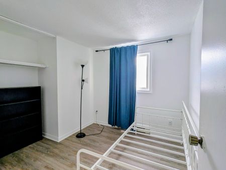 For Lease - 630 Hunter Street, Kincardine, Ontario - Photo 4