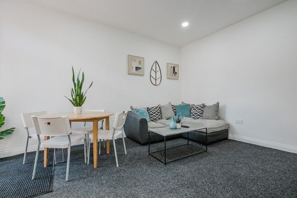 4 bedroom terraced house to rent - Photo 1