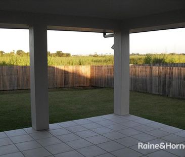 4 BEDROOM HOME GLENELLA - Photo 6