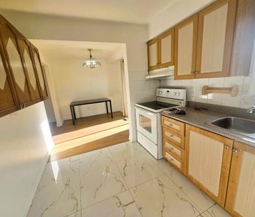 For Lease - 5 Murison Boulevard, Toronto, Ontario - Photo 2