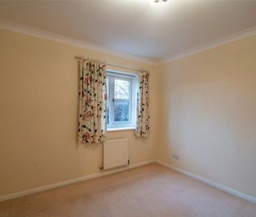 2 bedroom semi-detached house to rent - Photo 2