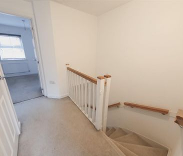 3 Bedroom House to Rent in Claydon Avenue, Barton Seagrave, Kettering, NN15 - Photo 3