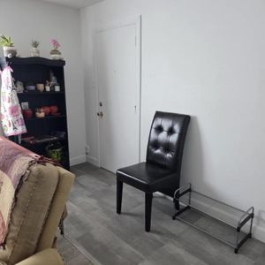 Août gratuit - Superbe 3 1/2 spacieux - Photo 2