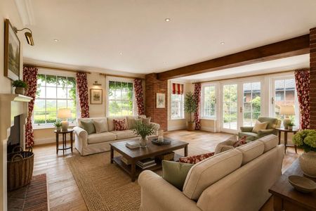 An immaculate six bedroom house with swimming pool at the heart of the Barbury Castle Estate - Photo 4