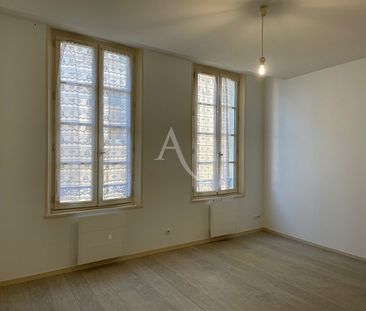 Location Appartement 2 pièces 40m² FONTENAY LE COMTE 85200 - Photo 4