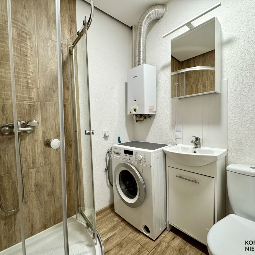 Duża kawalerka z balkonem | przy AWF | po remoncie - Photo 1