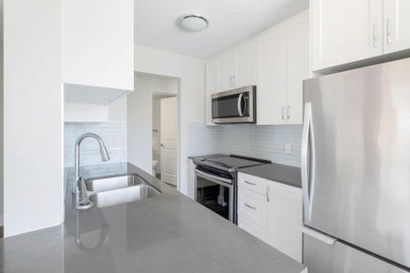 Cedar Terrace — Studio (Bachelor) - Photo 3