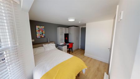 House - Terraced For Rent Hampshire Terrace, Portsmouth - Photo 2