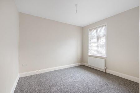 5 bedroom terraced house to rent - Photo 2