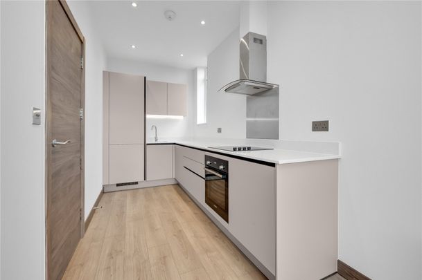 Pyrford Road, West Byfleet, KT14 - Photo 1