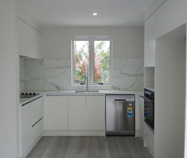 Stunning New Townhouse On Everglade - Photo 3