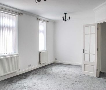 2 bed upper flat to rent in NE22 - Photo 5