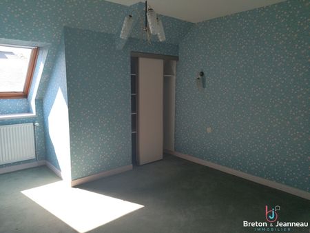 Location Maison 7 pièces 241m² - Photo 2