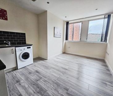 2 bedroom flat to rent - Photo 2