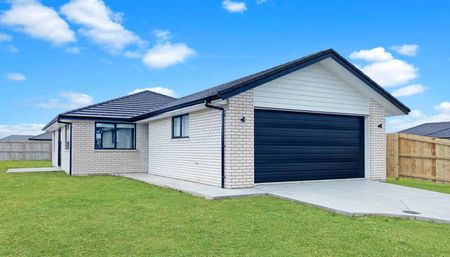 High Spec 4 bedroom - Photo 3