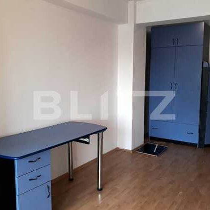 Apartament 4 camere, 105 mp, balcon, parcare, A.C., zona Farmec - Photo 1