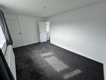 2 bedroom semi-detached house to rent - Photo 4