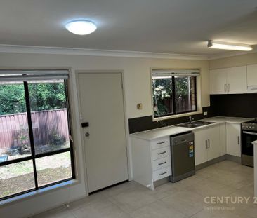 Spacious Villa in a Quiet Complex - Photo 3