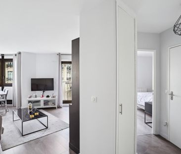 Location Appartement 2 pièces Meublé 51m² PARIS 17ème - Photo 2
