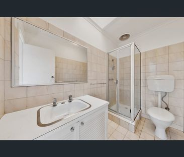 2/110 Wellington Street, Kew, Vic 3101 - Photo 5