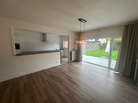 Ruime woning met 3 slaapkamers, garage en tuin - Photo 5