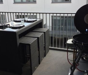 Instapklaar recent appartement op de 3eV met 2 SLK en ruim terras 15m2 - Photo 1