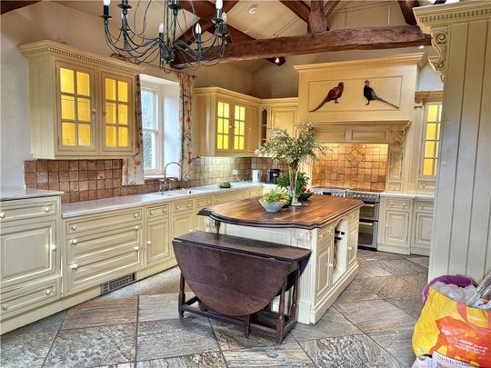 3 bedroom detached house to rent - Photo 1