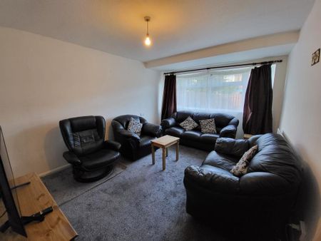 4 bedroom terraced house to rent - Photo 2