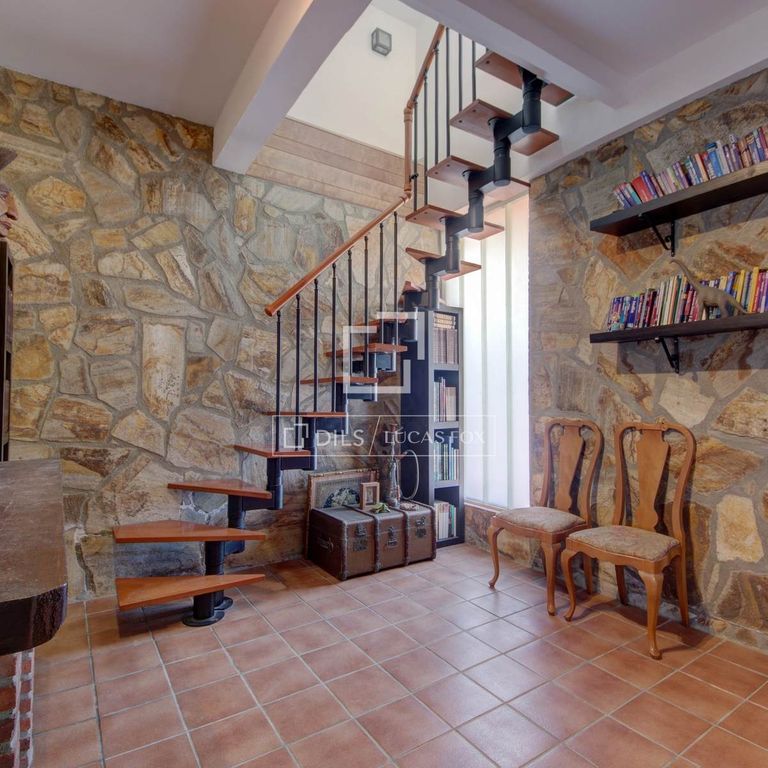 Luxury Villa for rent in Esplugues de Llobregat, Catalonia - Photo 1