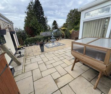 3 bedroom semi-detached bungalow to rent - Photo 2