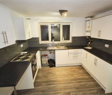 3 bedroom terraced house to rent - Photo 3