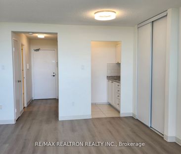 For Lease - 21 Vaughan Road Unit# 904, Toronto, Ontario - Photo 2