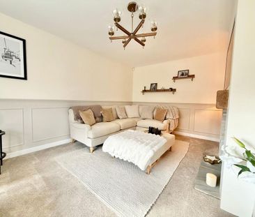 4 bedroom semi-detached house to rent - Photo 3