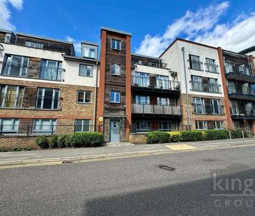 The Waterfront, Hertford, SG14 - Photo 1